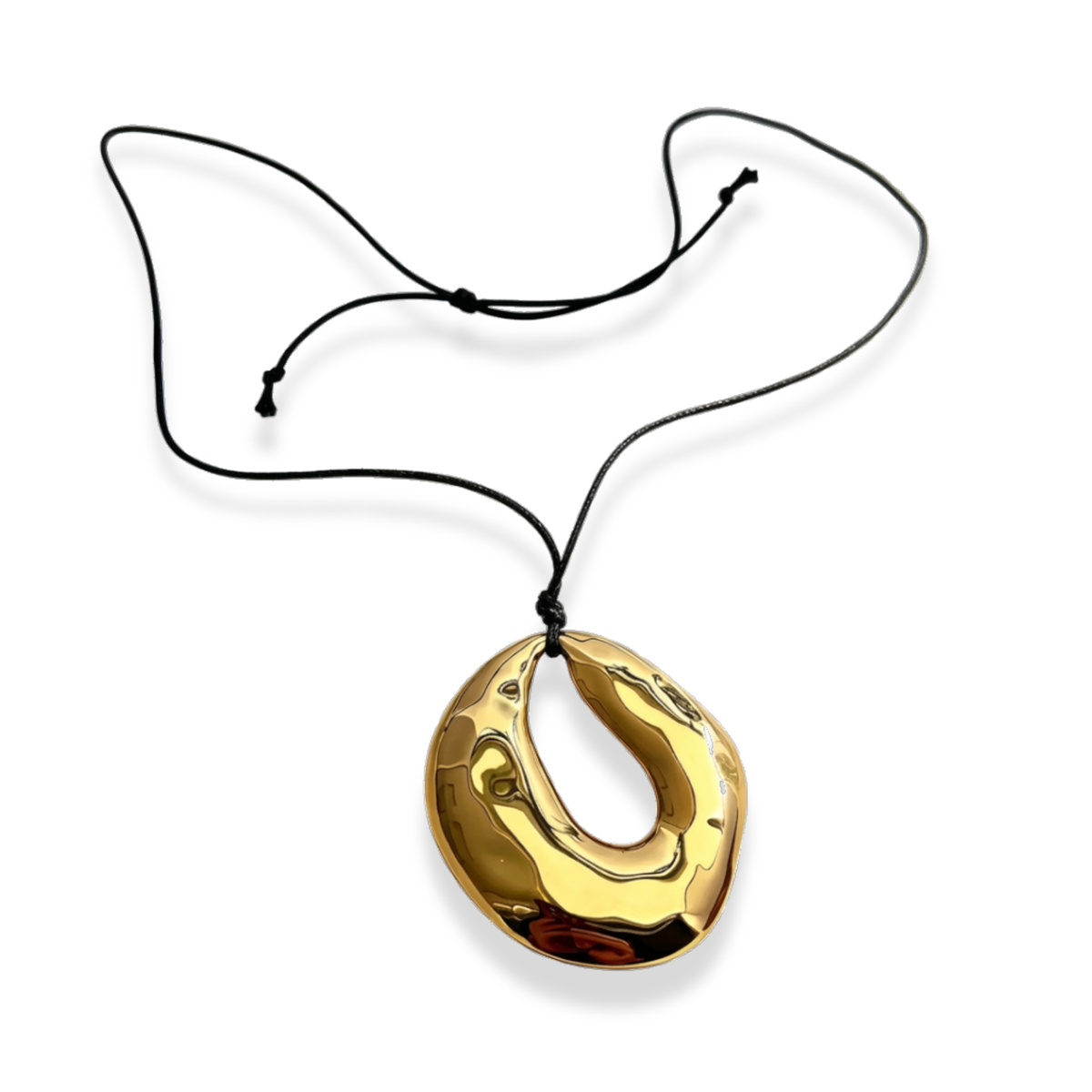 Collar de hilo negro con dije chunky irregular